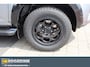 Isuzu D-Max 1.9 Extended Cab V-Cross Zwart LM met Terrain band 3500 kg Trekhaak Rollbar
