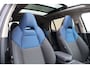 Lynk & Co 01 1.5 Panoramadak/360 graden Camera/Keyless/Lane assist/Adaptive cruise control/Apple carplay/Climate control/Stoelverwarming/Dodehoek detectie/Elektrisch sluitende achterklep/Elektrisch verstelbare stoel met geheugen