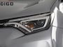 Toyota RAV4 2.5 STYLE HYBRIDE 4-WD SILVERLINE GARANTIE 4-2028* 1650 TREKGEWICHT . GARANTIE TOT 04-2028! . PARKEERSENSOREN VOOR & ACHTER . KEYLESS ENTRY  .
