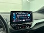 Volkswagen ID.4 Life 77 kWh Style Pack Navigatie Apple Carplay/Android Auto Adaptive Cruise Control Parkeersensoren Stoel- en stuurverwarming Full Led Climate Control Lichtmetalen velgen