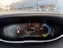 Peugeot 3008 1.6 HYbrid 180 PK Allure Pack Business | Automaat | Plug-In Hybride tot 50 KM Elektrisch | Navigatie | LED Verlichting | Climate Control | Dode Hoek Detectie | Adaptieve Cruise Control | Camera | Parkeersensoren V+A | 19" Lichtmetalen Velgen GT Look | Hoge Zitpositie | Apple Carplay & Android Auto | Keyless Entry |