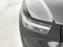 Volvo XC40 Recharge P8 AWD R-Design | Panoramadak | Trekhaak | Harman Kardon | Memory Stoelen | BLIS | 360 Camera | Apple Carplay / Android Auto | Google Maps | Stoel / Stuurverwarming | Elektrische Achterklep | Lichtmetalen Velgen |