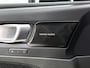 Volvo XC40 Recharge P8 AWD R-Design | Panoramadak | Trekhaak | Harman Kardon | Memory Stoelen | BLIS | 360 Camera | Apple Carplay / Android Auto | Google Maps | Stoel / Stuurverwarming | Elektrische Achterklep | Lichtmetalen Velgen |