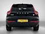 Volvo XC40 Recharge P8 AWD R-Design | Panoramadak | Trekhaak | Harman Kardon | Memory Stoelen | BLIS | 360 Camera | Apple Carplay / Android Auto | Google Maps | Stoel / Stuurverwarming | Elektrische Achterklep | Lichtmetalen Velgen |