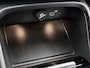 Volvo XC40 Recharge P8 AWD R-Design | Panoramadak | Trekhaak | Harman Kardon | Memory Stoelen | BLIS | 360 Camera | Apple Carplay / Android Auto | Google Maps | Stoel / Stuurverwarming | Elektrische Achterklep | Lichtmetalen Velgen |