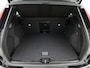 Volvo XC40 Recharge P8 AWD R-Design | Panoramadak | Trekhaak | Harman Kardon | Memory Stoelen | BLIS | 360 Camera | Apple Carplay / Android Auto | Google Maps | Stoel / Stuurverwarming | Elektrische Achterklep | Lichtmetalen Velgen |