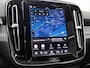 Volvo XC40 Recharge P8 AWD R-Design | Panoramadak | Trekhaak | Harman Kardon | Memory Stoelen | BLIS | 360 Camera | Apple Carplay / Android Auto | Google Maps | Stoel / Stuurverwarming | Elektrische Achterklep | Lichtmetalen Velgen |
