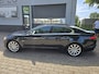Jaguar XF 2.7 D V6 Luxury display valt uit