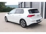 Volkswagen Golf 1.0 eTSI United Pano ACC Camera Side assist