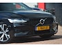 Volvo S60 2.0 B4 R-Design R DESIGN Nederlandse auto dealeronderhouden 101308 NAP laatste beurt bij 98012km zeer compleet adaptive cruise lane assist camera Harman Kardon audio navigatie stoelverwarming pdc led sports