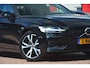 Volvo S60 2.0 B4 R-Design R DESIGN Nederlandse auto dealeronderhouden 101308 NAP laatste beurt bij 98012km zeer compleet adaptive cruise lane assist camera Harman Kardon audio navigatie stoelverwarming pdc led sports