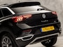 Volkswagen T-Roc 2.0 TSI 4Motion Sport R 190Pk Automaat (VIRTUAL COCKPIT, APPLE CARPLAY, STUUR/STOELVERWARMING, CAMERA, SPORTSTOELEN, GETINT GLAS, ELEK ACHTERKLEP, KEYLESS, NIEUWSTAAT)