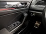 Volkswagen T-Roc 2.0 TSI 4Motion Sport R 190Pk Automaat (VIRTUAL COCKPIT, APPLE CARPLAY, STUUR/STOELVERWARMING, CAMERA, SPORTSTOELEN, GETINT GLAS, ELEK ACHTERKLEP, KEYLESS, NIEUWSTAAT)