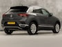 Volkswagen T-Roc 1.5 TSI Sport 150Pk (APPLE CARPLAY, GROOT NAVI, CLIMATE, STOELVERWARMING, ZWART HEMEL, LED KOPLAMPEN, SPORTSTOELEN, GETINT GLAS, ELEK ACHTERKLEP, ADAPTIVE CRUISE, NIEUWSTAAT)