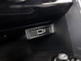 Volkswagen T-Roc 1.5 TSI Sport 150Pk (APPLE CARPLAY, GROOT NAVI, CLIMATE, STOELVERWARMING, ZWART HEMEL, LED KOPLAMPEN, SPORTSTOELEN, GETINT GLAS, ELEK ACHTERKLEP, ADAPTIVE CRUISE, NIEUWSTAAT)