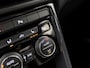 Volkswagen T-Roc 1.5 TSI Sport 150Pk (APPLE CARPLAY, GROOT NAVI, CLIMATE, STOELVERWARMING, ZWART HEMEL, LED KOPLAMPEN, SPORTSTOELEN, GETINT GLAS, ELEK ACHTERKLEP, ADAPTIVE CRUISE, NIEUWSTAAT)