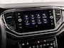 Volkswagen T-Roc 1.5 TSI Sport 150Pk (APPLE CARPLAY, GROOT NAVI, CLIMATE, STOELVERWARMING, ZWART HEMEL, LED KOPLAMPEN, SPORTSTOELEN, GETINT GLAS, ELEK ACHTERKLEP, ADAPTIVE CRUISE, NIEUWSTAAT)