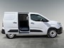 Citroën E-Berlingo L1 50kWh 136pk | 8 jaar garantie | 0% financial lease | 2-zits | Draadloze Apple Carplay en Android Auto | Multimedia | Achteruitrijcamera | Parkeersensoren achter | Digital cockpit | Stuurwielbediening | Bestuurdersstoel comfort | Armsteun | Houten afwerking laadruimte | van €30.025 voor €26.195 ex. BTW rijklaar