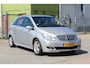 Mercedes-Benz B-klasse 200 AUTOMAAT PARKEERSENSOREN NAVI CLIMA TREKHAAK