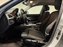 BMW 3-Serie 320i High Executive (GROOT NAVI, H&K AUDIO, STOELVERWARMING, CRUISE)