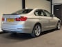 BMW 3-Serie 320i High Executive (GROOT NAVI, H&K AUDIO, STOELVERWARMING, CRUISE)