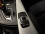 BMW 3-Serie 320i High Executive (GROOT NAVI, H&K AUDIO, STOELVERWARMING, CRUISE)