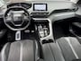 Peugeot 3008 1.2 PureTech CrossWay automaat / panoramadak / navigatie/ etc/nieuwe distributie/ NAP met 98378 km./ APK tot 08/2027.