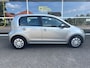 Volkswagen Up! 1.0 BMT High Up! | Stoelverwarming | Parkeersensoren achter | LED |