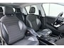 Peugeot 2008 1.2 PureTech Blue Lease Allure | Trekhaak | Navigatie pakket | Climate control | Panorama dak | Weinig kms !! | 130 pk | Li-metalen wielen | Camera achter |