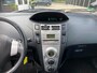 Toyota Yaris 1.3 VVTi NIEUWSTAAT AUTOMAAT 5 DEURS CLIMA L.M. VELGEN ELEKTR PAKKET