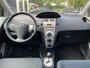 Toyota Yaris 1.3 VVTi NIEUWSTAAT AUTOMAAT 5 DEURS CLIMA L.M. VELGEN ELEKTR PAKKET