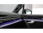 Volkswagen Touareg R Edition 3.0 TSI eHybrid 462pk Tiptronic Trekhaak, Luchtvering, Lederen bekleding, DYN audio, LED matrix koplampen, 360 camera, Adaptive cruise control