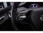 Skoda Enyaq iV 60 180pk Automaat Trekhaak, Warmtepomp, Adaptive cruise control, Navigatie, Parkeersensor achter, LED matrix koplampen, Stoelverwarming, App connect