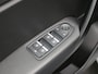 Renault Captur 1.3 mild hybrid 160 esprit Alpine / Navigatie via Apple Carplay of Android Auto / Trekgewicht 1200 kg / Stoelverwarming / Achteruitrijcamera / Cruise control / Climate control /