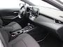 Toyota Corolla 1.8 Hybrid Active Automaat / Apple CarPlay & Android Auto / Historie aanwezig / Trekhaak afneembaar / Parkeersensoren voor & achter / Navigatie / Adaptieve Cruise Control / Airco Climate Control / LMV /