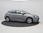 Toyota Corolla 1.8 Hybrid Active Automaat / Apple CarPlay & Android Auto / Historie aanwezig / Trekhaak afneembaar / Parkeersensoren voor & achter / Navigatie / Adaptieve Cruise Control / Airco Climate Control / LMV /