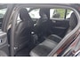 Volvo XC40 1.5 T4 Recharge R-Design | Panoramadak | Stoelverwarming | Camera | H/K | Glossy Black | Keyless