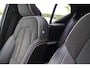 Volvo XC40 1.5 T4 Recharge R-Design | Panoramadak | Stoelverwarming | Camera | H/K | Glossy Black | Keyless