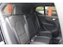 Volvo XC40 1.5 T4 Recharge R-Design | Panoramadak | Stoelverwarming | Camera | H/K | Glossy Black | Keyless