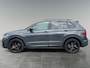 Volkswagen Tiguan 1.4 TSI eHybrid R-Line Business+ Navigatie 'Discover Media' | Design Pakket Exterieur 'Black Style' | Parkeersensoren voor en achter
