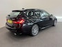 BMW 3-Serie Touring 330e High Executive M-Sport Surround View Camera Adaptieve Cruise Control M Sportremsysteem Parkeersensoren Stuur + stoel verwarming Navigatie Led Keyless Apple Carplay/ Android Auto