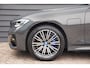 BMW 3-Serie 320e Business Edition Plus - M SPORT - LASER LED - SCHUIFDAK - LEDER - CARPLAY -