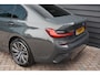 BMW 3-Serie 320e Business Edition Plus - M SPORT - LASER LED - SCHUIFDAK - LEDER - CARPLAY -