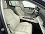 Volvo V60 Cross Country 2.0 B5 AWD Ultimate | Achteruitrijcamera | Apple Carplay/Android Auto|telefoonintegratie premium | Bots herkenning en activatie