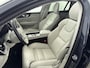 Volvo V60 Cross Country 2.0 B5 AWD Ultimate | Achteruitrijcamera | Apple Carplay/Android Auto|telefoonintegratie premium | Bots herkenning en activatie