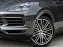 Porsche Cayenne 3.0 E-Hybrid NL-Auto | Dealeronderhouden | Panoramadak | 18 Wegs Memory Seats | Bose | 360 Camera | HUD | Achterasbesturing | Sport Chrono | Luchtvering | Soft Close | Ambiance Interieur |