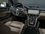 Porsche Cayenne 3.0 E-Hybrid NL-Auto | Dealeronderhouden | Panoramadak | 18 Wegs Memory Seats | Bose | 360 Camera | HUD | Achterasbesturing | Sport Chrono | Luchtvering | Soft Close | Ambiance Interieur |