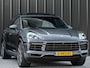 Porsche Cayenne 3.0 E-Hybrid NL-Auto | Dealeronderhouden | Panoramadak | 18 Wegs Memory Seats | Bose | 360 Camera | HUD | Achterasbesturing | Sport Chrono | Luchtvering | Soft Close | Ambiance Interieur |