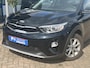 Kia Stonic 1.2 MPi ComfortLine Stoel/stuurverwarming, Parkeersensoren achter, Trekhaak, Bluetooth voorbereiding.
