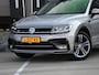Volkswagen Tiguan R-Line 2.0 TSI 4Motion 180pk TREKHAAK | 19''LM | ADAPT. CC | STOELVERW. | CAMERA | ALCANTARA
